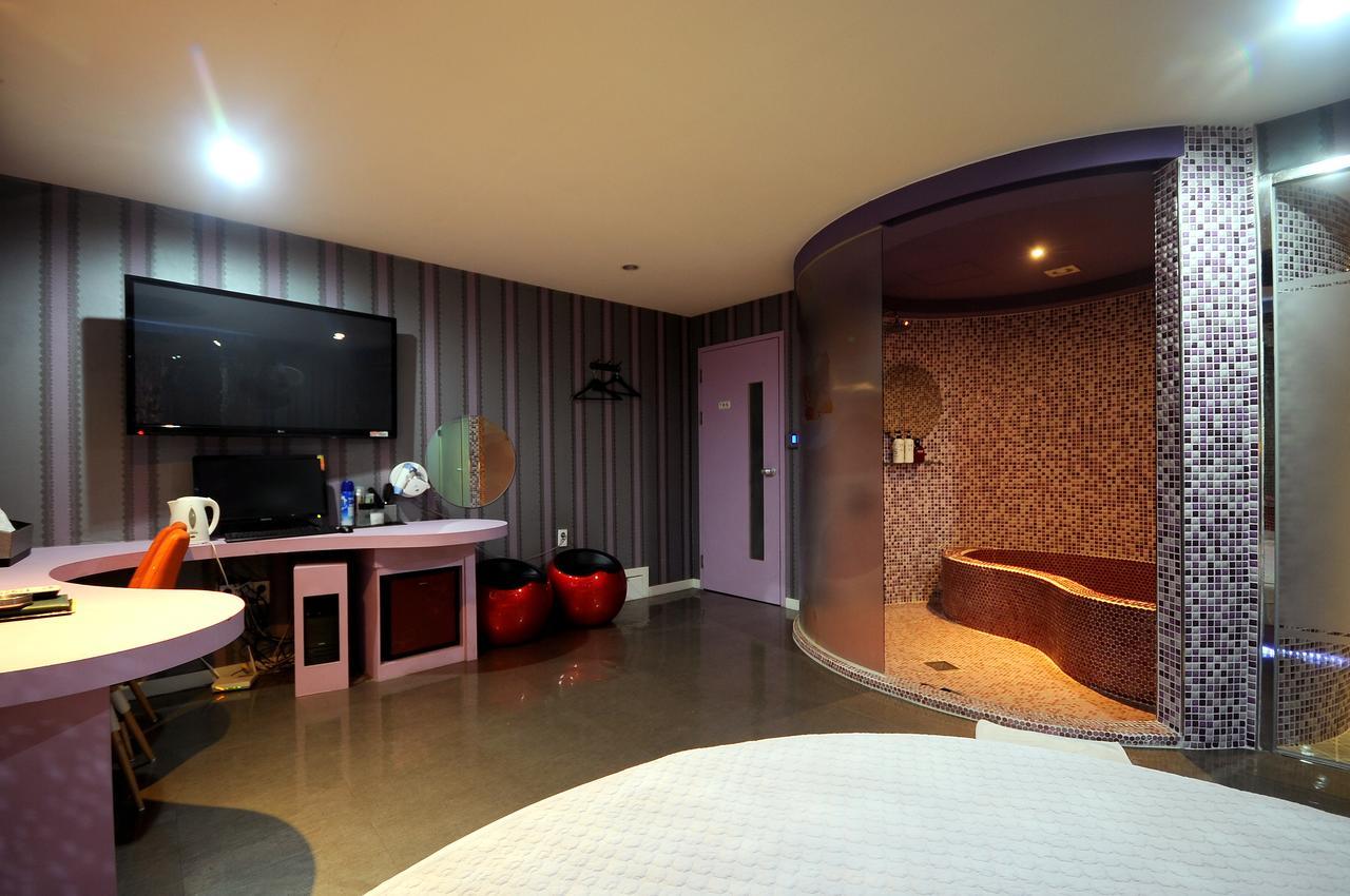 Wow Motel Busan Esterno foto