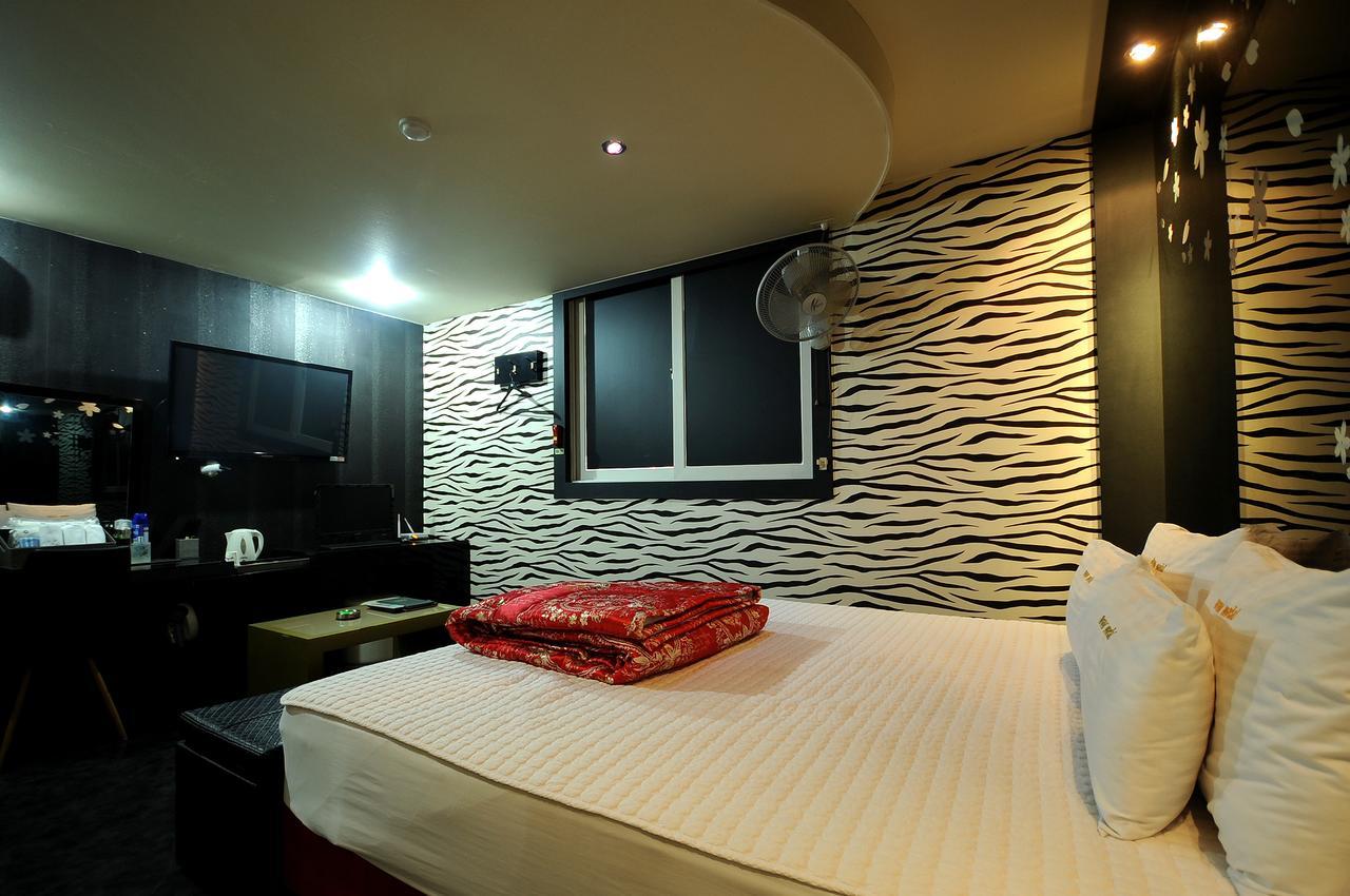 Wow Motel Busan Esterno foto
