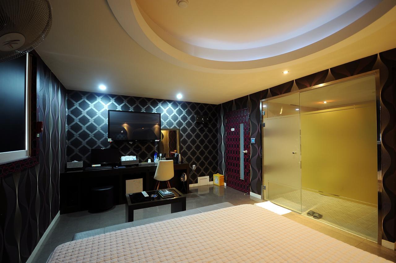 Wow Motel Busan Esterno foto