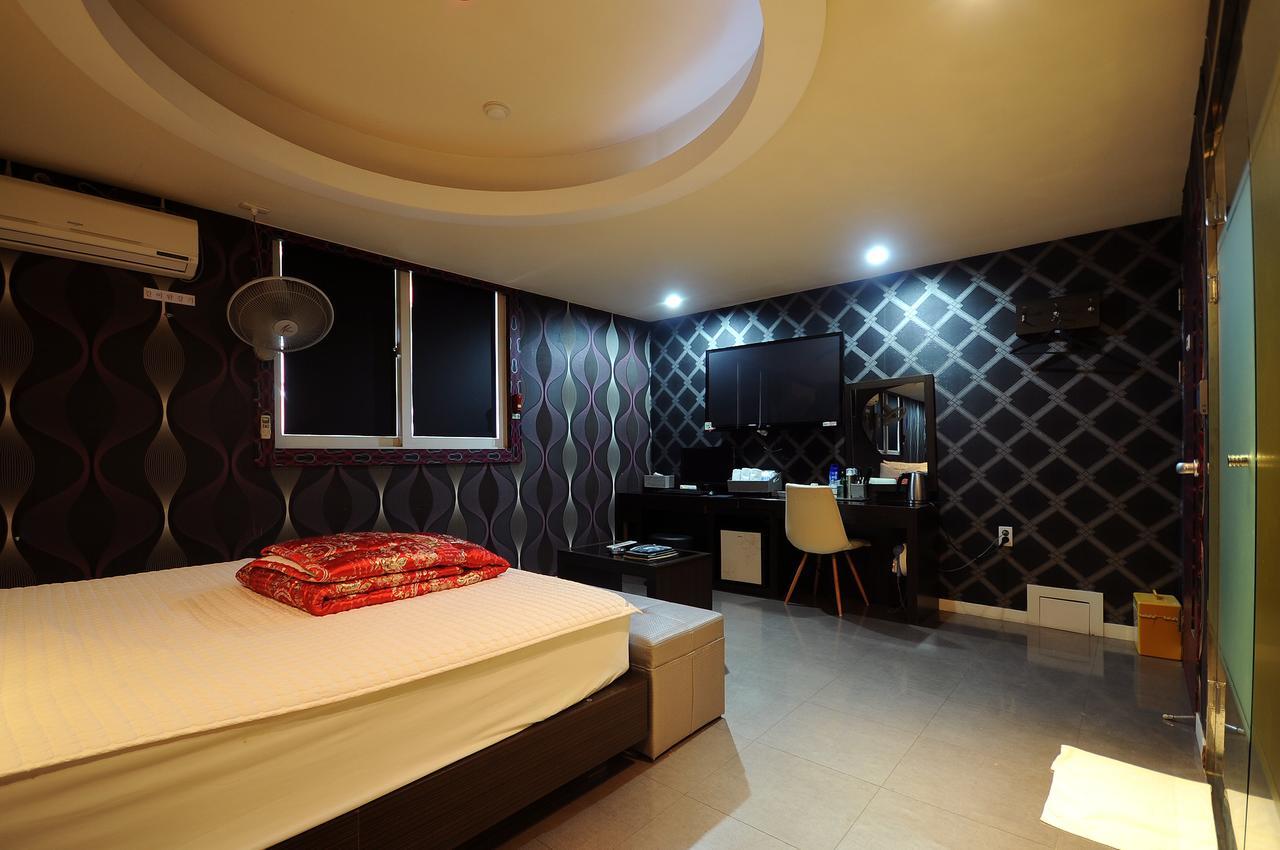 Wow Motel Busan Esterno foto