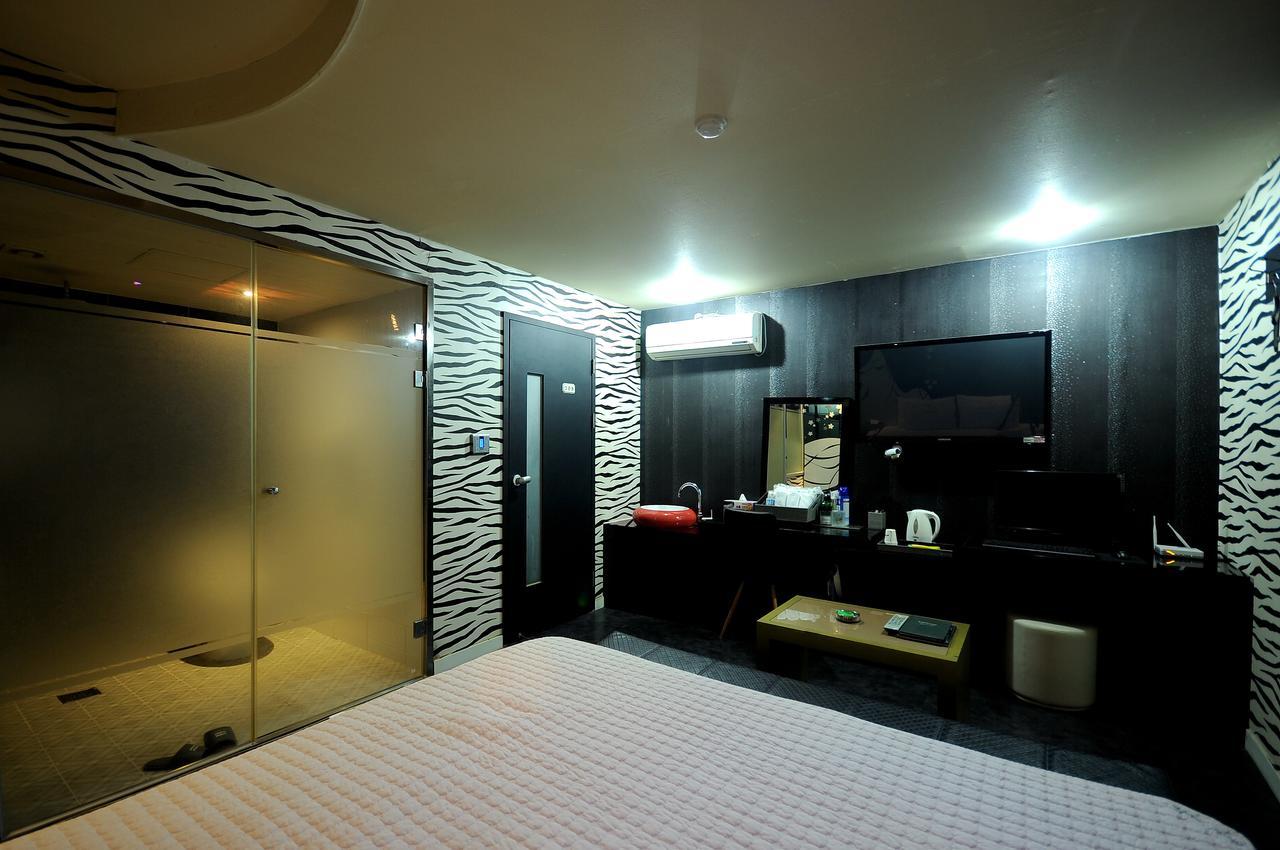 Wow Motel Busan Esterno foto